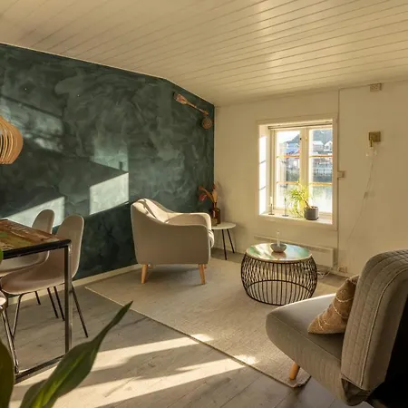 Cozy Fisherman Cabin/rorbu At Lofotens Best Spot